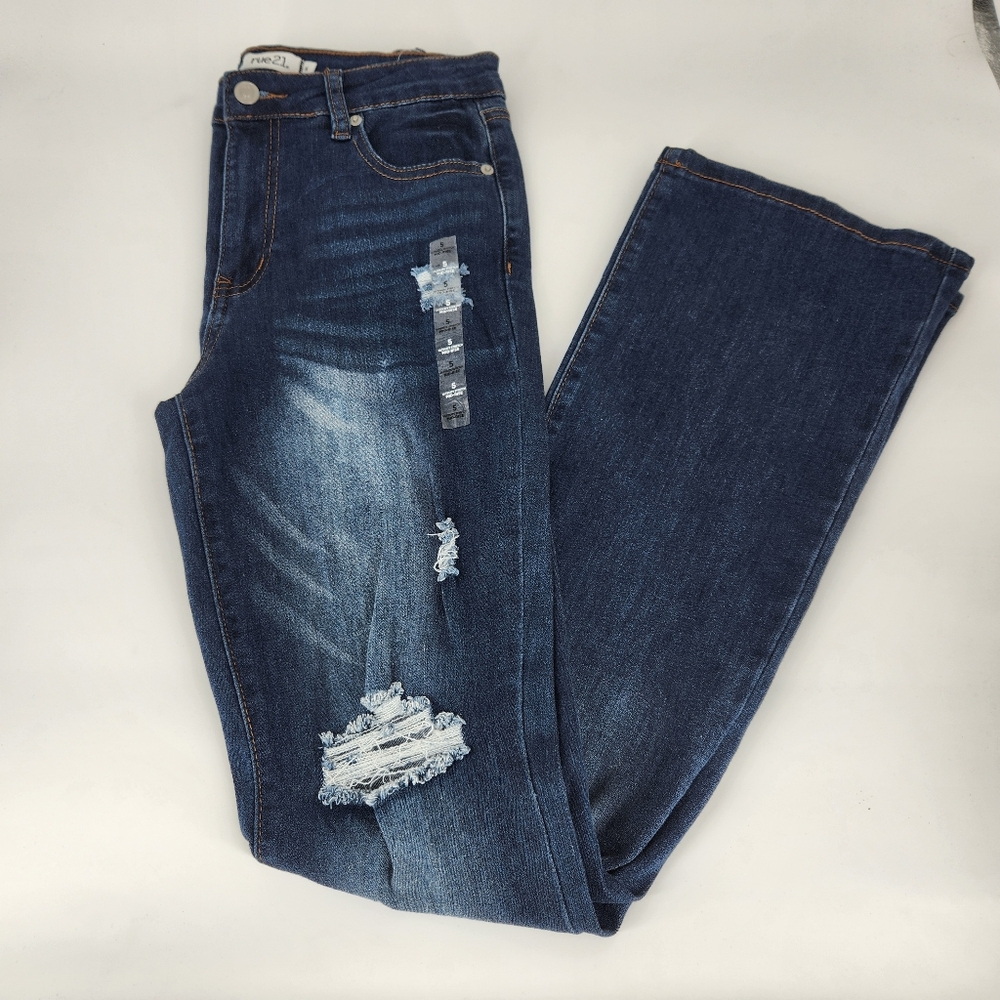 Rue21 Mid-Rise Boot Cut Ripped Blue Jeans Women's Junior NWT Size 5